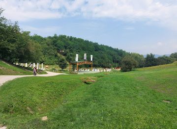 bosnia-and-herzegovina/herzegovina/landmark/ravne-2