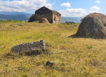 armenia/arpi-lake/landmark/lori-castle