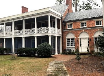 north-carolina/sandhills/landmark/weymouth-center-for-the-arts-humanities