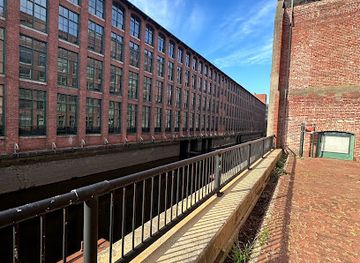 massachusetts/lowell/downtown-lowell/landmark/pawtucket-canal-walk
