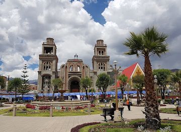 peru/huaraz/landmark/trivio-resto-bar