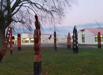 new-zealand/hawke-s-bay/landmark/nga-pou-o-heretaunga