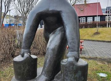 iceland/grindavik/landmark/water-carrier