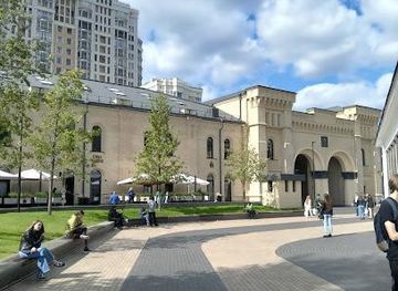 ukraine/kyiv/landmark/arsenal-na-square