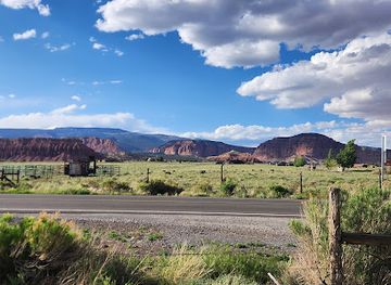 utah/torrey/landmark/hunt-gather-restaurant