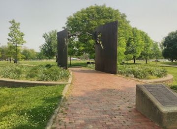 indiana/east-central-indiana/landmark/landmark-for-peace-memorial