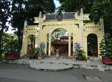 vietnam/south-central-coast/landmark/di-tich-mo-co-ho-lam