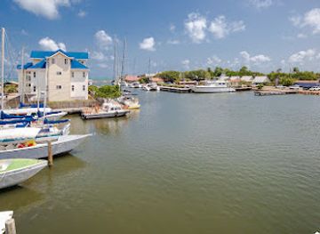 belize/belize-city/queen-s-square/landmark/old-belize-marina