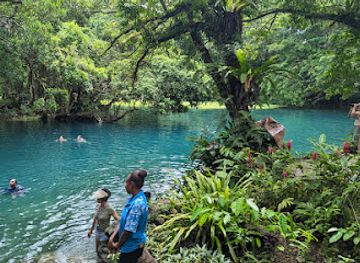 vanuatu/sanma/landmark/matevulu-blue-hole