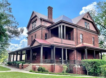 alabama/tuskegee-national-forest/landmark/booker-t-washington-home-oaks
