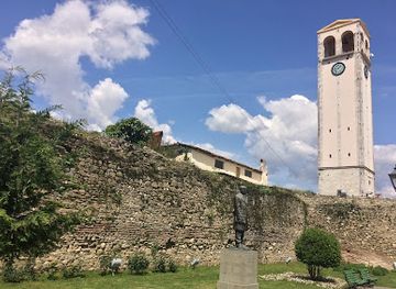 albania/patos/landmark/elbasan-castle