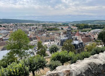 france/picardy/landmark/chateau-thierry-castle