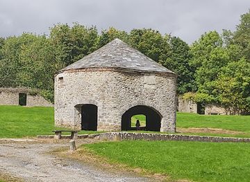 ireland/kilkenny/landmark/jenkinstown-wood-and-walled-garden-walk