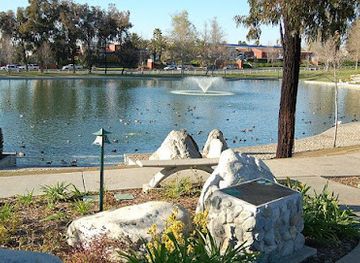 california/temecula/landmark/temecula-duck-pond