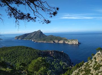 spain/serra-de-tramuntana/landmark/parc-natural-de-sa-dragonera