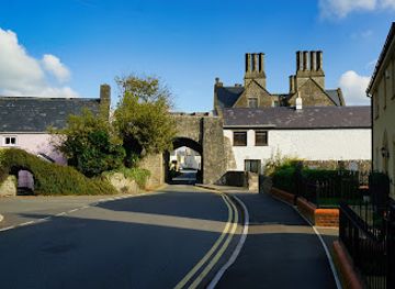 united-kingdom/west-glamorgan/landmark/cowbridge-south-gate