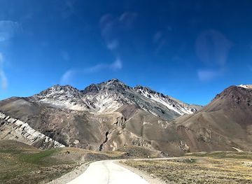 chile/aconcagua-valley/landmark/inka-expediciones-aconcagua-specialists