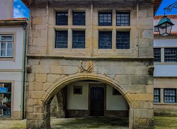 portugal/viana-do-castelo/landmark/casa-dos-velhos