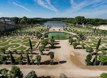 france/versailles/versailles-city-centre/landmark/gardens-of-versailles