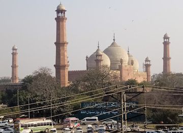 pakistan/central-punjab/landmark/azadi-chowk