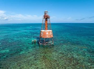 florida/key-largo/landmark/carysfort-lighthouse