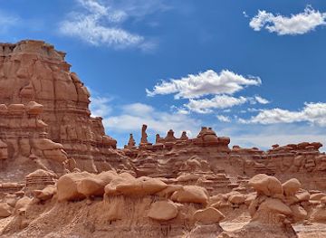 utah/goblin-valley/landmark/goblin-overlook
