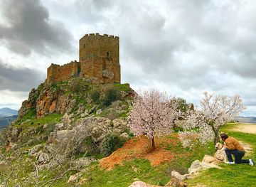 portugal/tras-os-montes/landmark/algoso-s-castle