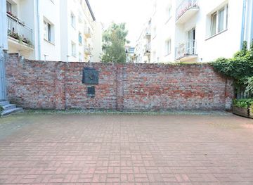 poland/kuyavia/landmark/fragment-of-ghetto-wall