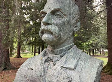 montenegro/cetinje/landmark/ljuba-nenadovic