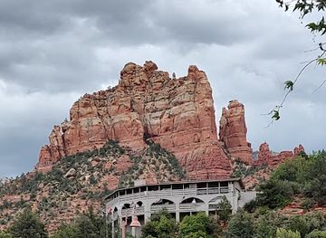 arizona/sedona/landmark/tlaquepaque-arts-shopping-village