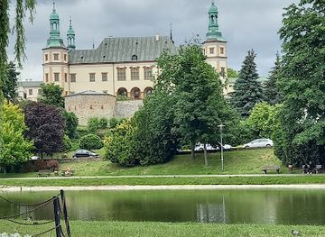 poland/kielce/landmark/stanislaw-staszic-municipal-park
