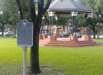 texas/east-texas/landmark/site-of-head-house-texas-state-historical-marker