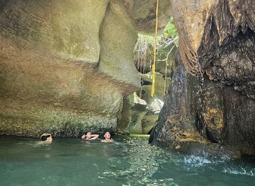 puerto-rico/big-island/landmark/charco-azul