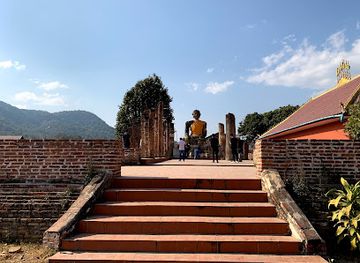 laos/xiangkhoang-province/landmark/wat-phia-wat