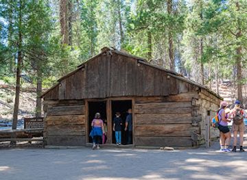 california/sierra-nevada/landmark/gamlin-cabin