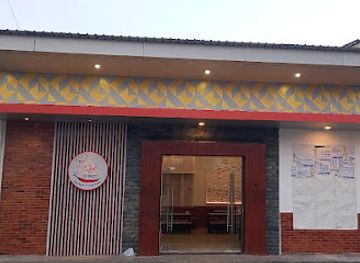 indonesia/bangka-belitung-islands/landmark/8-spices-nasi-bakar-ayam-penyet