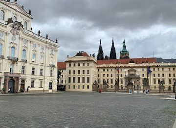 czechia/prague/landmark/hradcany-square