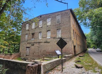 tennessee/highland-rim/landmark/rock-island-state-park