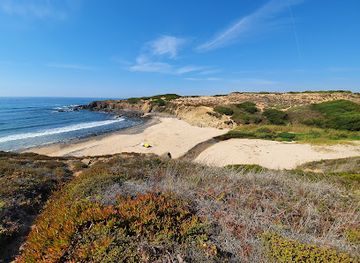 portugal/alentejo-coast/landmark/praia-da-foz-dos-ouricos