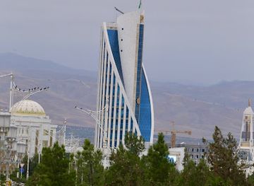 turkmenistan/sumbar-valley/landmark/independence-park
