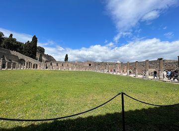 italy/campania/landmark/teatro-piccolo