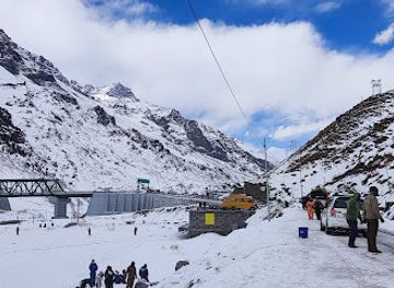 india/manali/landmark/from-hills-manali