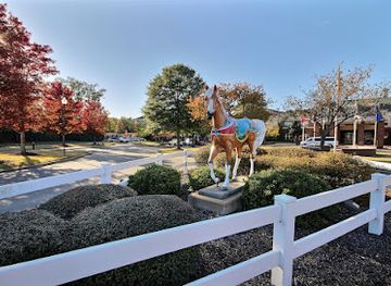 tennessee/germantown/landmark/the-village-at-germantown