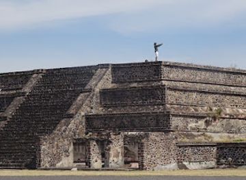 mexico/western-mexico/landmark/pyramid-of-the-sun