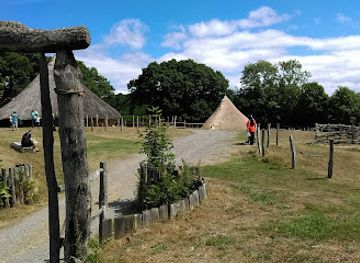 united-kingdom/pembrokeshire-coast-national-park/landmark/castell-henllys-iron-age-village