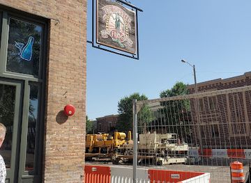 north-dakota/grand-forks/landmark/the-toasted-frog