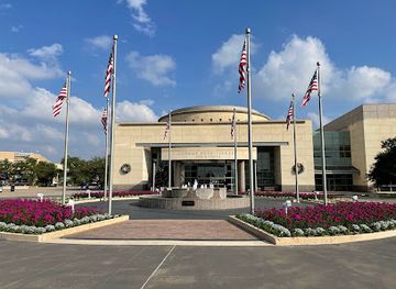 texas/college-station/landmark/george-h-w-bush-presidential-library-and-museum