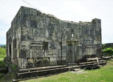 georgia/kutaisi/landmark/ruins-of-the-palace-of-the-kings-and-the-church-of-st-george