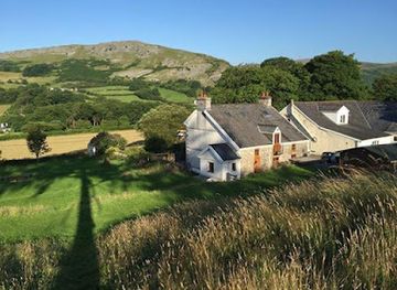 united-kingdom/brecon-beacons-national-park/attraction/sleeping-giant-bunkhouse-2