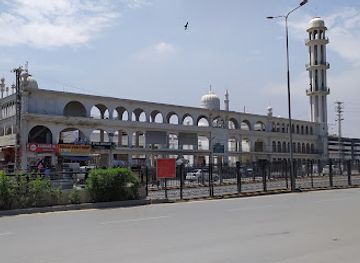 pakistan/peshawar/university-town/landmark/masjid-speen-jumat
